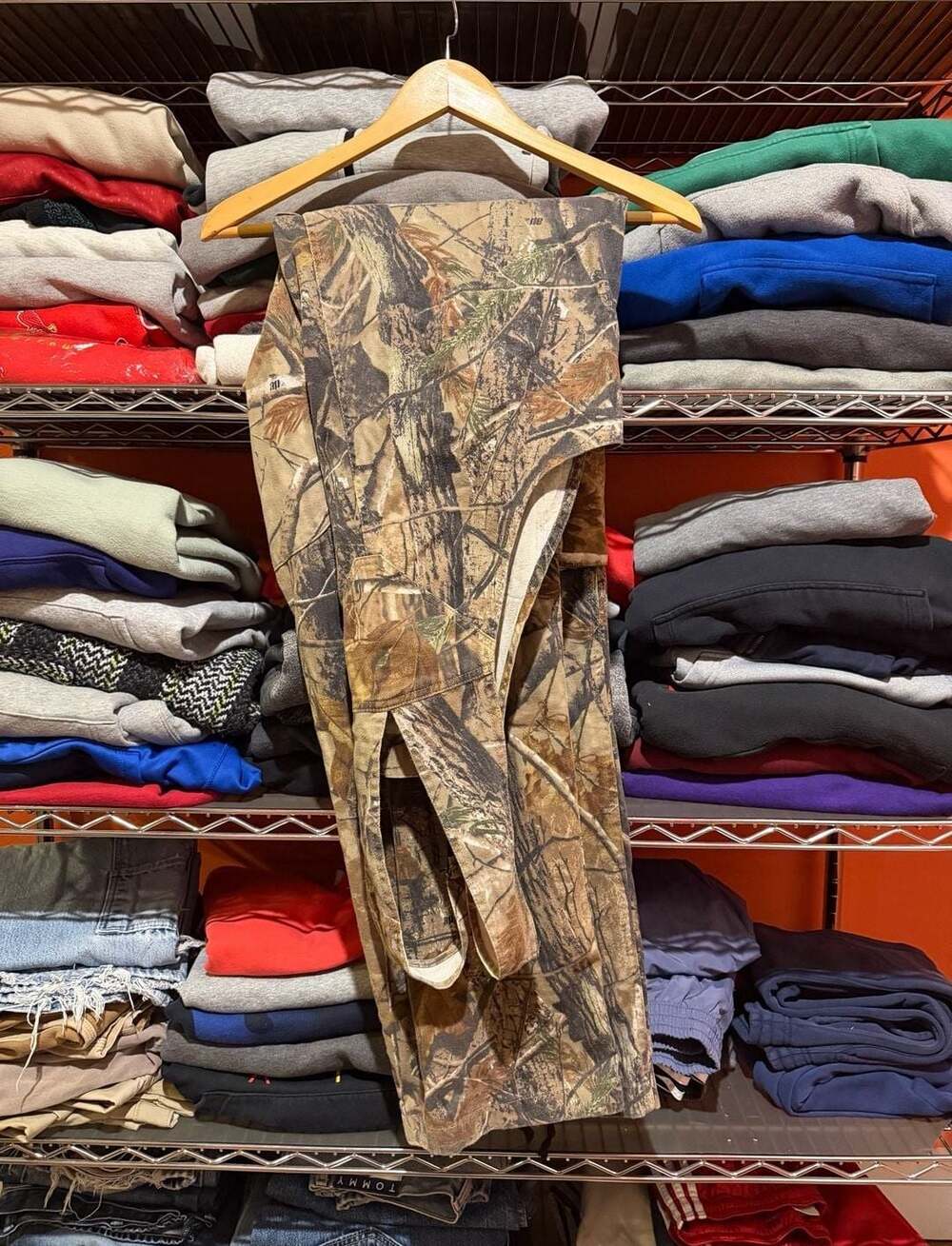 Vintage Realtree AP Camouflage Hunting Overalls Bibs Cargo Pockets